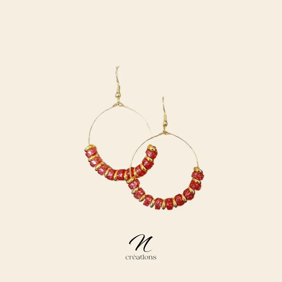 Créoles dorées perles heishis rouges fraise