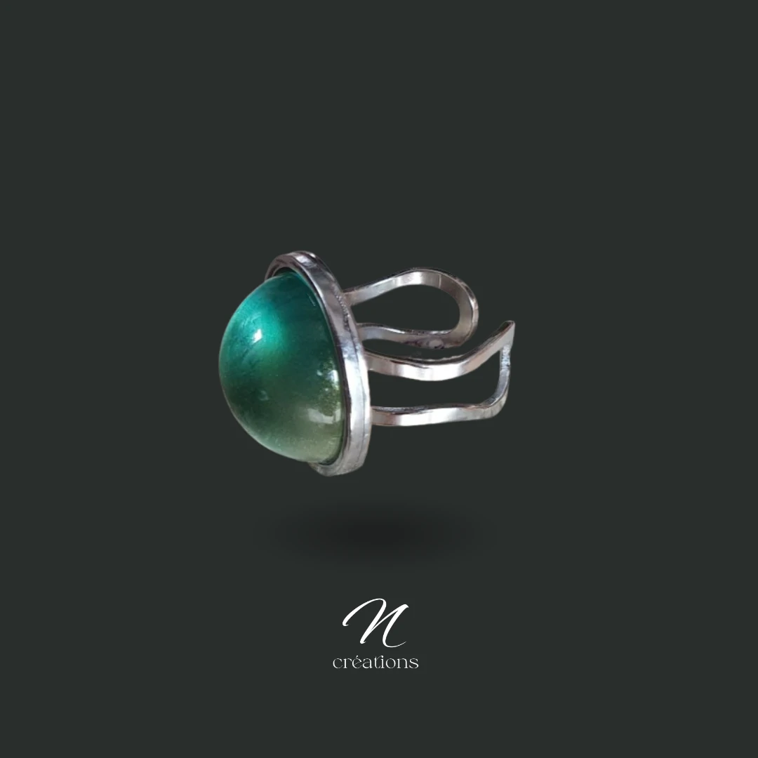 Bague cabochon vert d'eau ajustable