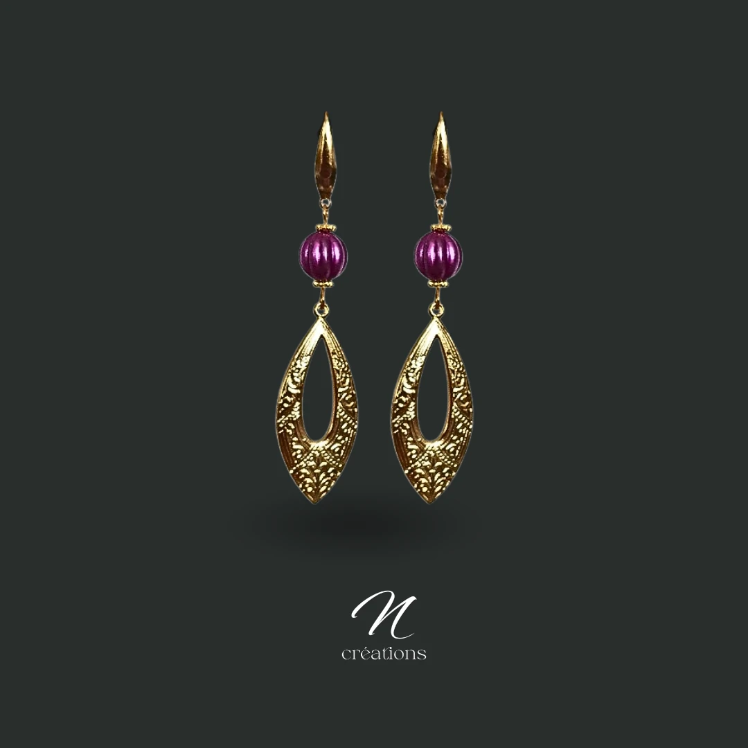Boucles d’oreilles Navettes Dorées et Perles Violettes