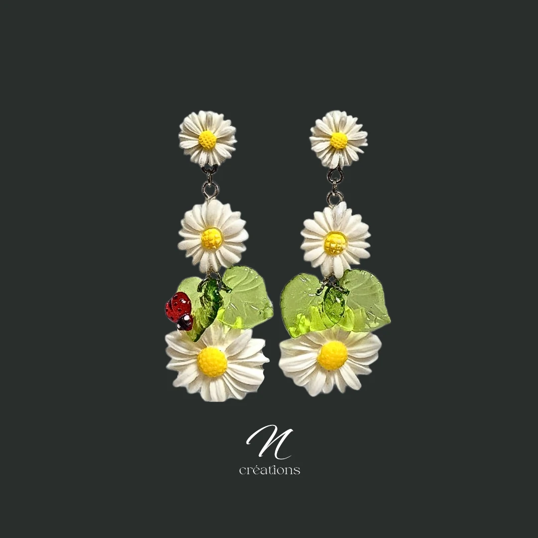 Boucles d’oreilles Marguerites et Coccinelle