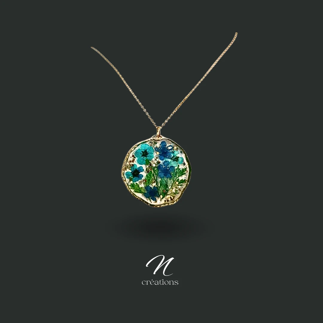 Collier acier doré inoxydable pendentif fleuri