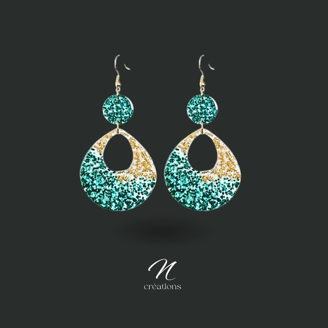 Boucles d'Oreilles Gouttes Ajourées en Résine Transparente avec Paillettes Turquoises et Feuilles d'Or